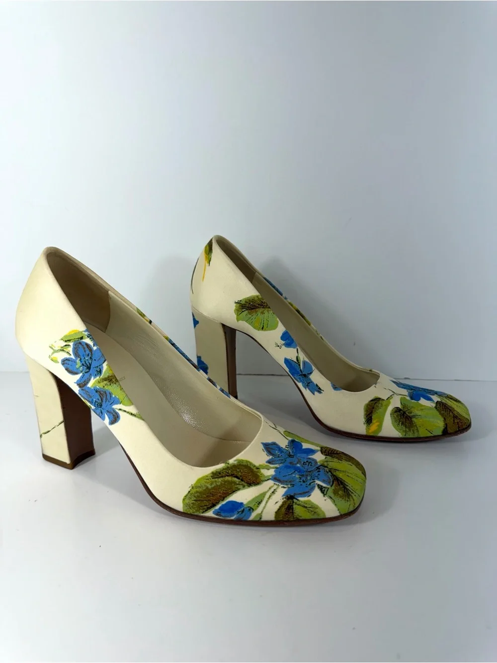 Vintage Prada Floral Print Satin Block Heel Pumps - Cream, Size 38.5 (US 8.5) - Picture 1 of 14